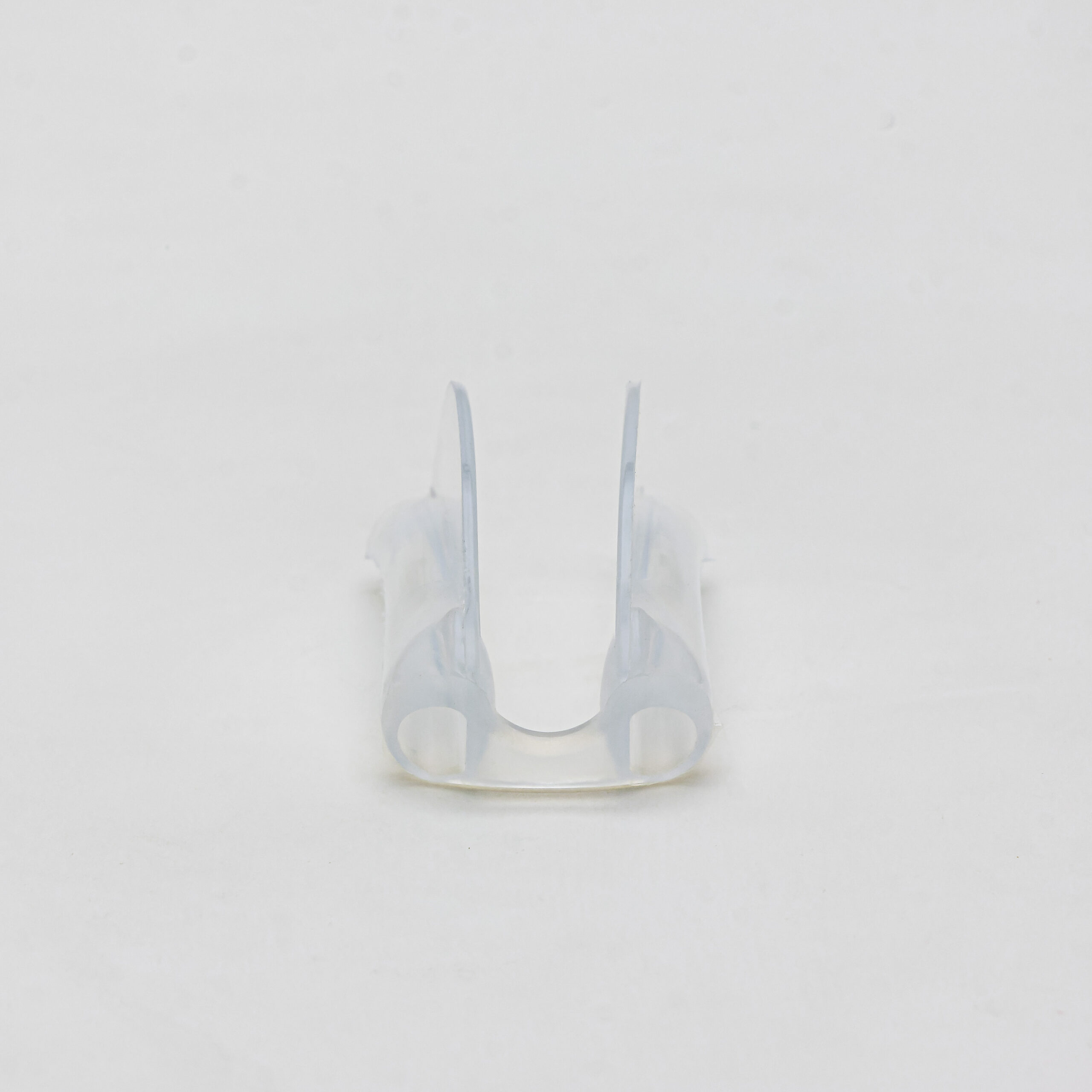 Vorderansicht einer transparenten Retainer Splint Nasenschiene